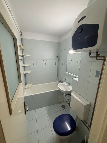 Dristor, Park Lake, garsoniera.