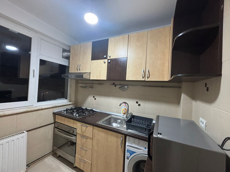 Dristor, Park Lake, garsoniera.